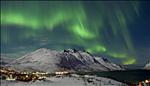 northern lights above spitsbergen